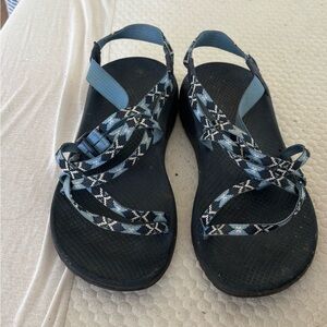 Chaco Women's Black and Blue Patterned Sandals